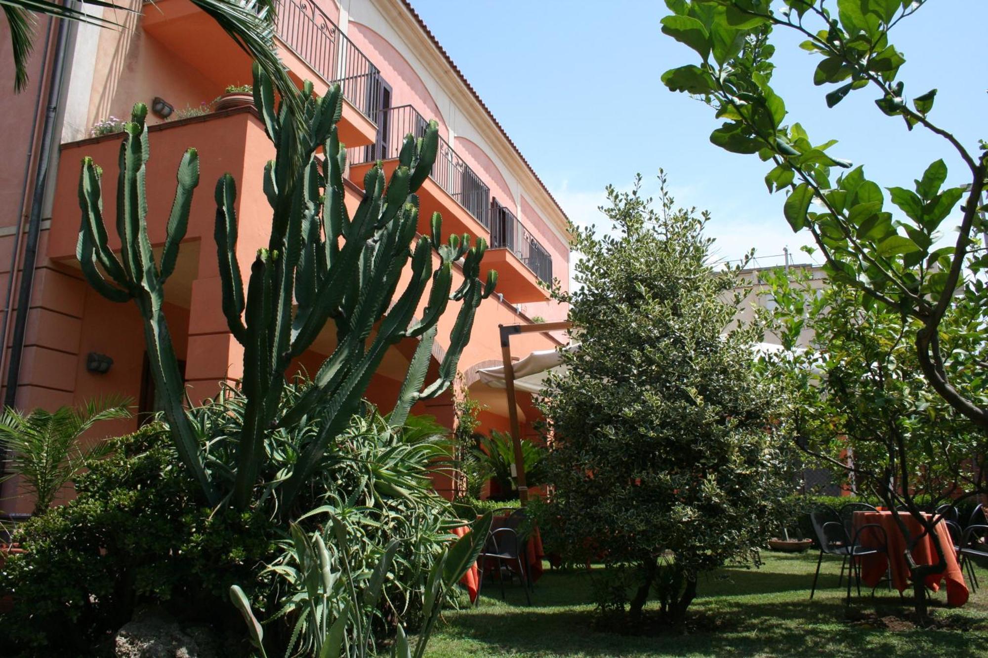 Hotel Locanda Dei Trecento Sapri Exterior photo